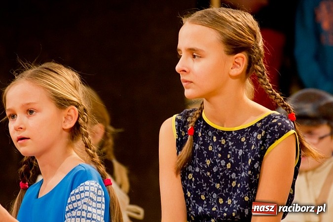 Zdjęcie w galerii na portalu naszraciborz.pl: Źródło tańczyło charytatywnie dla chorej Hani wiadomości z regionu