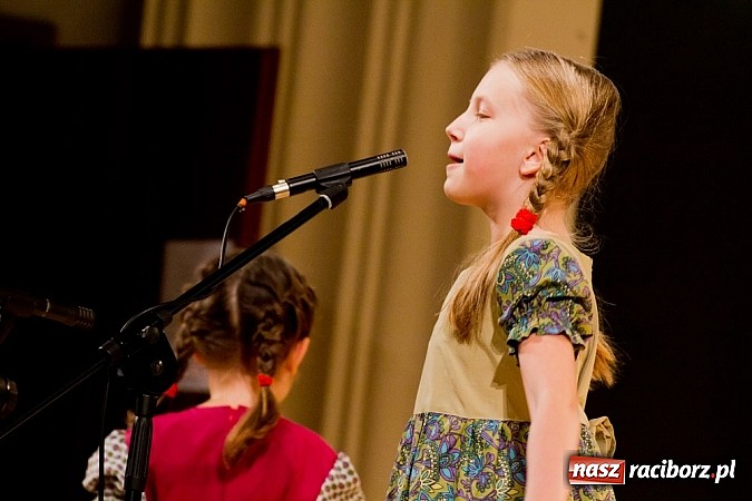 Zdjęcie w galerii na portalu naszraciborz.pl: Źródło tańczyło charytatywnie dla chorej Hani wiadomości z regionu