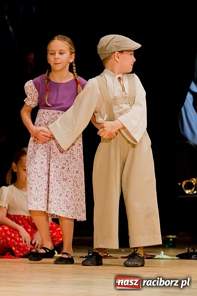 Zdjęcie w galerii na portalu naszraciborz.pl: Źródło tańczyło charytatywnie dla chorej Hani wiadomości z regionu