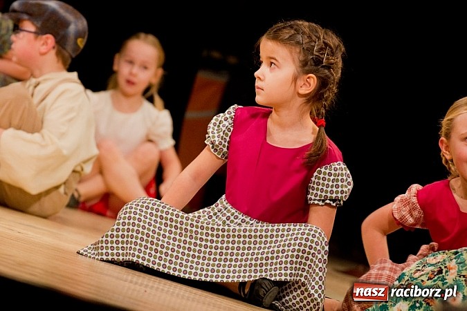 Zdjęcie w galerii na portalu naszraciborz.pl: Źródło tańczyło charytatywnie dla chorej Hani wiadomości z regionu