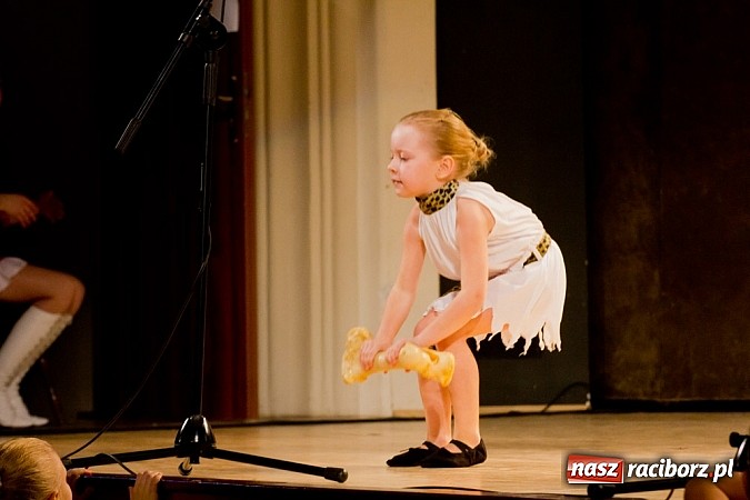 Zdjęcie w galerii na portalu naszraciborz.pl: Źródło tańczyło charytatywnie dla chorej Hani wiadomości z regionu