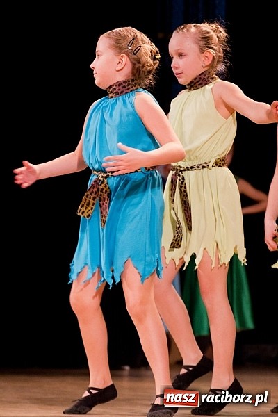 Zdjęcie w galerii na portalu naszraciborz.pl: Źródło tańczyło charytatywnie dla chorej Hani wiadomości z regionu