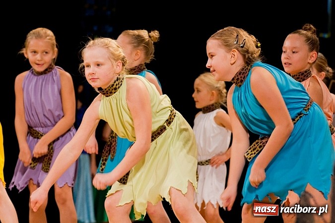 Zdjęcie w galerii na portalu naszraciborz.pl: Źródło tańczyło charytatywnie dla chorej Hani wiadomości z regionu