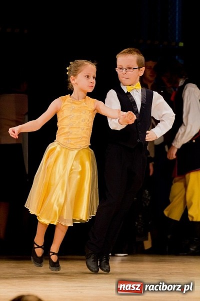 Zdjęcie w galerii na portalu naszraciborz.pl: Źródło tańczyło charytatywnie dla chorej Hani wiadomości z regionu