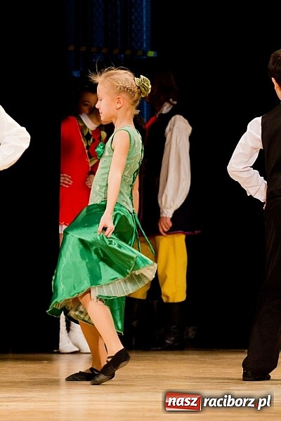 Zdjęcie w galerii na portalu naszraciborz.pl: Źródło tańczyło charytatywnie dla chorej Hani wiadomości z regionu