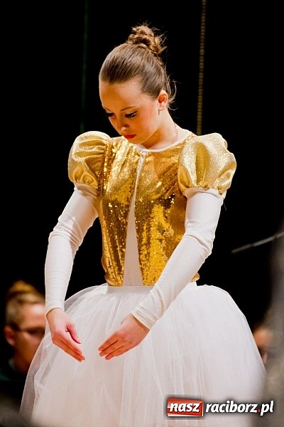 Zdjęcie w galerii na portalu naszraciborz.pl: Źródło tańczyło charytatywnie dla chorej Hani wiadomości z regionu
