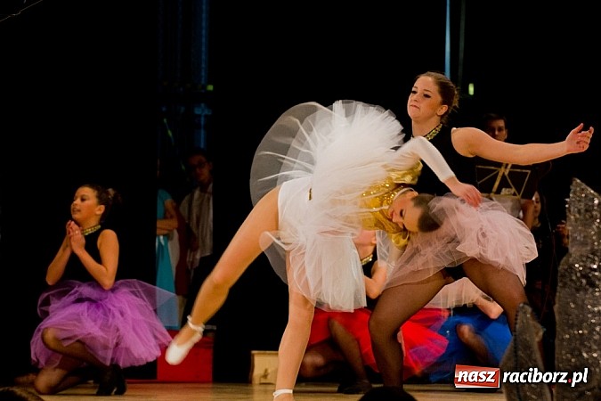 Zdjęcie w galerii na portalu naszraciborz.pl: Źródło tańczyło charytatywnie dla chorej Hani wiadomości z regionu