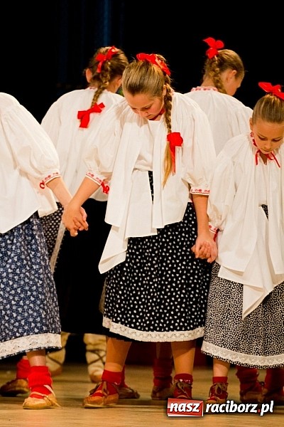 Zdjęcie w galerii na portalu naszraciborz.pl: Źródło tańczyło charytatywnie dla chorej Hani wiadomości z regionu