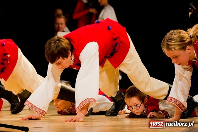 Zdjęcie w galerii na portalu naszraciborz.pl: Źródło tańczyło charytatywnie dla chorej Hani wiadomości z regionu