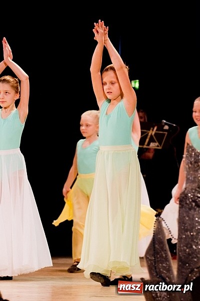 Zdjęcie w galerii na portalu naszraciborz.pl: Źródło tańczyło charytatywnie dla chorej Hani wiadomości z regionu