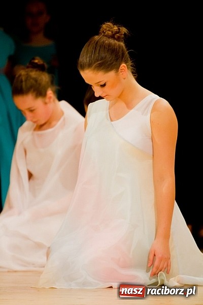 Zdjęcie w galerii na portalu naszraciborz.pl: Źródło tańczyło charytatywnie dla chorej Hani wiadomości z regionu