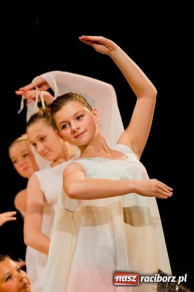 Zdjęcie w galerii na portalu naszraciborz.pl: Źródło tańczyło charytatywnie dla chorej Hani wiadomości z regionu