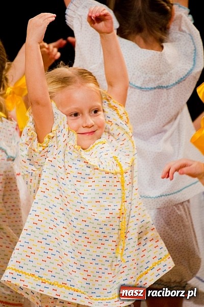 Zdjęcie w galerii na portalu naszraciborz.pl: Źródło tańczyło charytatywnie dla chorej Hani wiadomości z regionu
