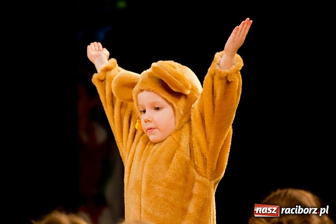 Zdjęcie w galerii na portalu naszraciborz.pl: Źródło tańczyło charytatywnie dla chorej Hani wiadomości z regionu