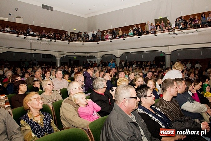 Zdjęcie w galerii na portalu naszraciborz.pl: Źródło tańczyło charytatywnie dla chorej Hani wiadomości z regionu