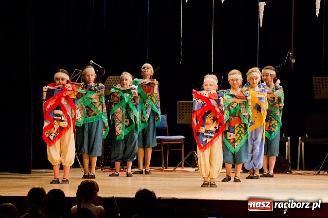 Zdjęcie w galerii na portalu naszraciborz.pl: Źródło tańczyło charytatywnie dla chorej Hani wiadomości z regionu