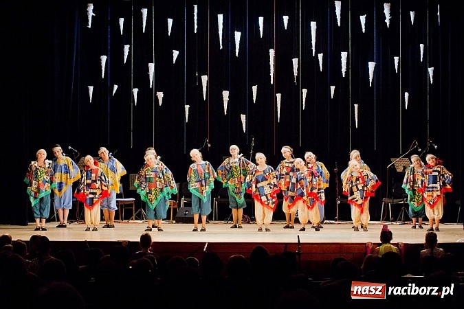 Zdjęcie w galerii na portalu naszraciborz.pl: Źródło tańczyło charytatywnie dla chorej Hani wiadomości z regionu