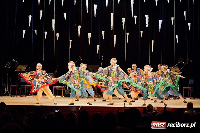 Zdjęcie w galerii na portalu naszraciborz.pl: Źródło tańczyło charytatywnie dla chorej Hani wiadomości z regionu