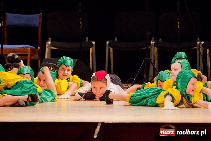 Zdjęcie w galerii na portalu naszraciborz.pl: Źródło tańczyło charytatywnie dla chorej Hani wiadomości z regionu