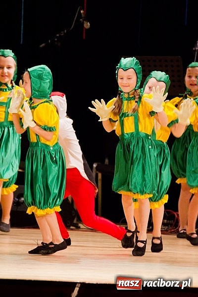 Zdjęcie w galerii na portalu naszraciborz.pl: Źródło tańczyło charytatywnie dla chorej Hani wiadomości z regionu