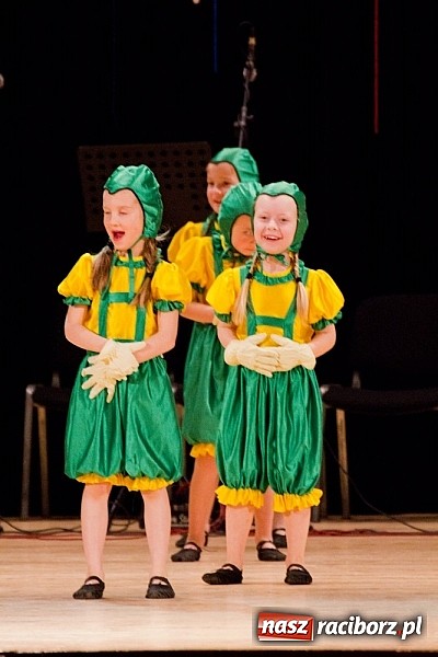 Zdjęcie w galerii na portalu naszraciborz.pl: Źródło tańczyło charytatywnie dla chorej Hani wiadomości z regionu
