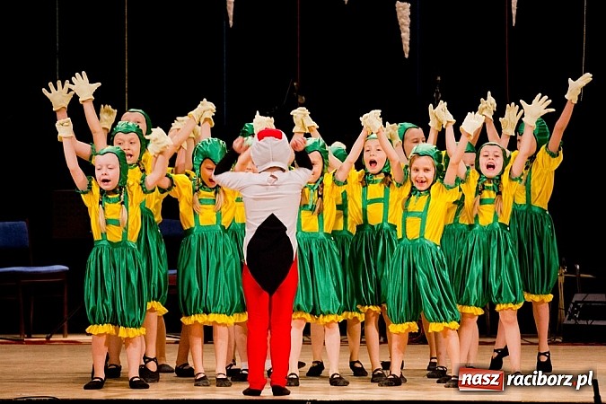 Zdjęcie w galerii na portalu naszraciborz.pl: Źródło tańczyło charytatywnie dla chorej Hani wiadomości z regionu
