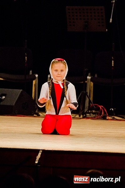 Zdjęcie w galerii na portalu naszraciborz.pl: Źródło tańczyło charytatywnie dla chorej Hani wiadomości z regionu