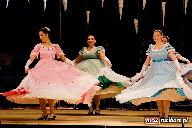 Zdjęcie w galerii na portalu naszraciborz.pl: Źródło tańczyło charytatywnie dla chorej Hani wiadomości z regionu
