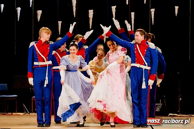 Zdjęcie w galerii na portalu naszraciborz.pl: Źródło tańczyło charytatywnie dla chorej Hani wiadomości z regionu