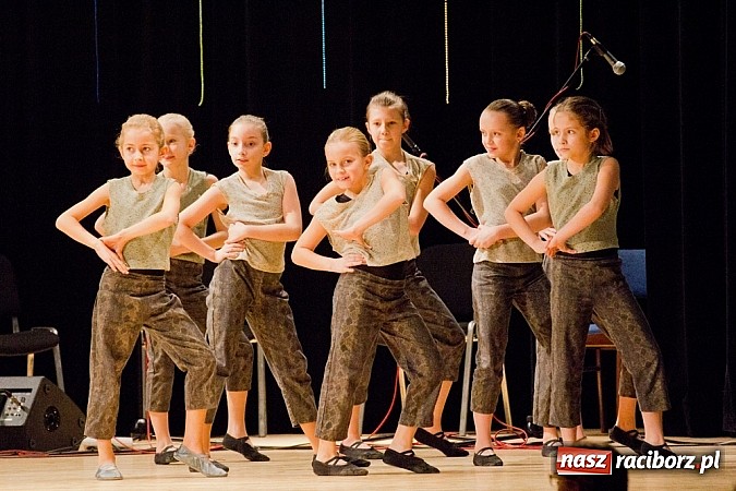 Zdjęcie w galerii na portalu naszraciborz.pl: Źródło tańczyło charytatywnie dla chorej Hani wiadomości z regionu