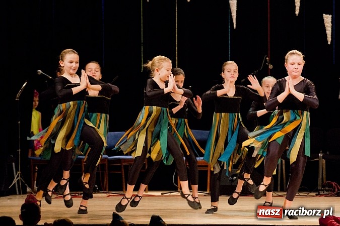 Zdjęcie w galerii na portalu naszraciborz.pl: Źródło tańczyło charytatywnie dla chorej Hani wiadomości z regionu