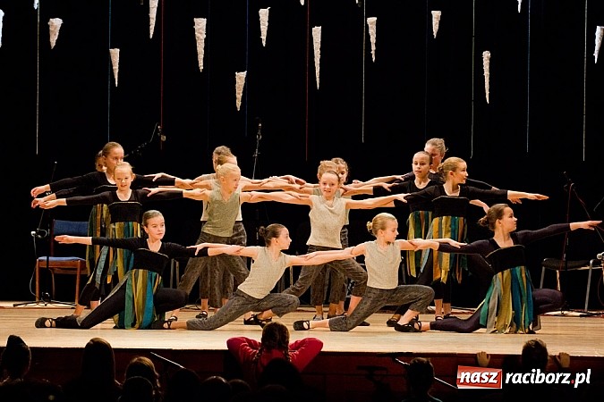 Zdjęcie w galerii na portalu naszraciborz.pl: Źródło tańczyło charytatywnie dla chorej Hani wiadomości z regionu