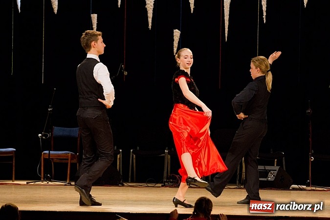 Zdjęcie w galerii na portalu naszraciborz.pl: Źródło tańczyło charytatywnie dla chorej Hani wiadomości z regionu
