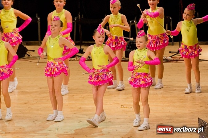 Zdjęcie w galerii na portalu naszraciborz.pl: Źródło tańczyło charytatywnie dla chorej Hani wiadomości z regionu
