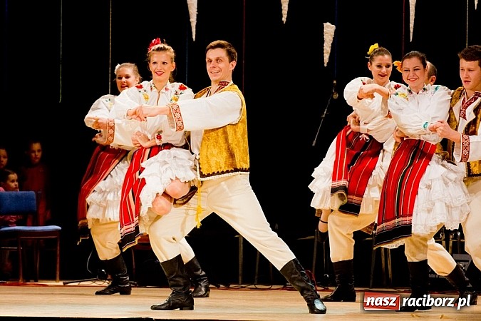 Zdjęcie w galerii na portalu naszraciborz.pl: Źródło tańczyło charytatywnie dla chorej Hani wiadomości z regionu
