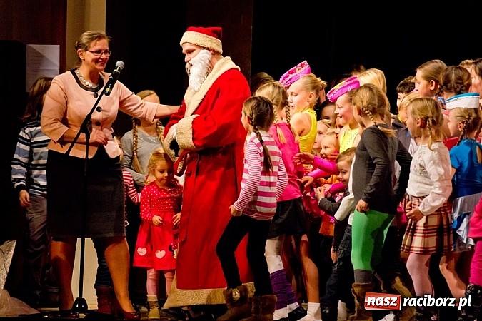 Zdjęcie w galerii na portalu naszraciborz.pl: Źródło tańczyło charytatywnie dla chorej Hani wiadomości z regionu