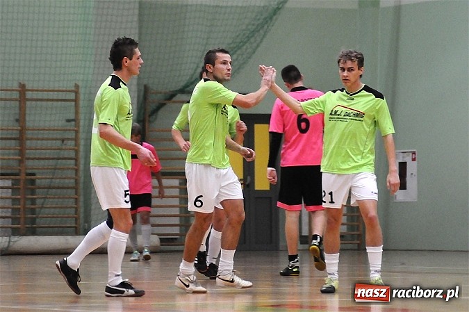 Zdjęcie w galerii na portalu naszraciborz.pl: Udana pogoń Żorskiej Team. Emocje w drugiej lidze wiadomości z regionu