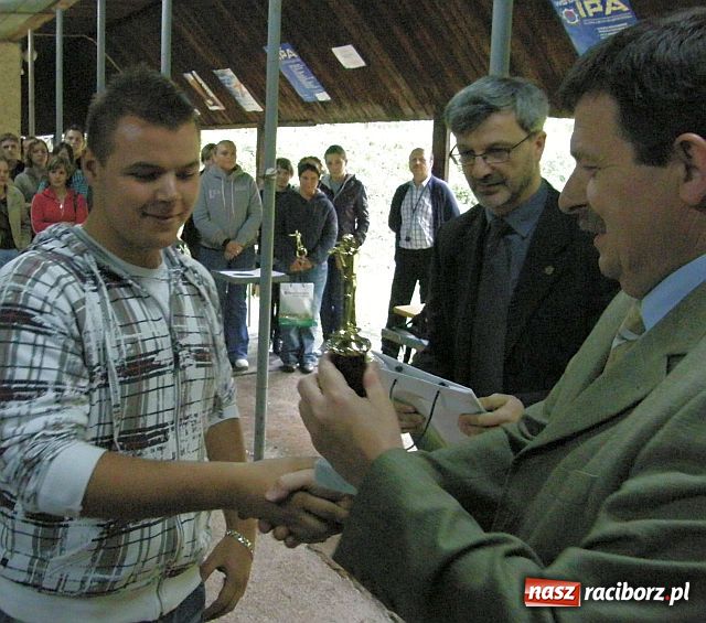 Zdjęcie w galerii na portalu naszraciborz.pl: Celne strzelanie o Puchar Starosty Raciborskiego wiadomości z regionu