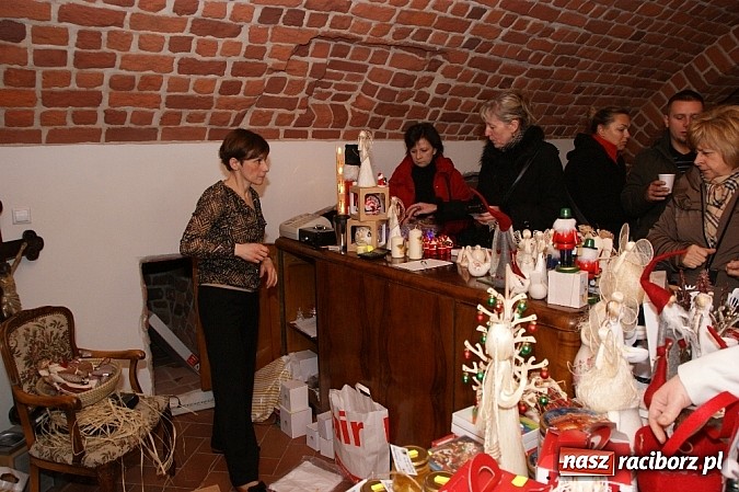 Zdjęcie w galerii na portalu naszraciborz.pl: Jarmark Adwentowy w Starym Opactwie wiadomości z regionu