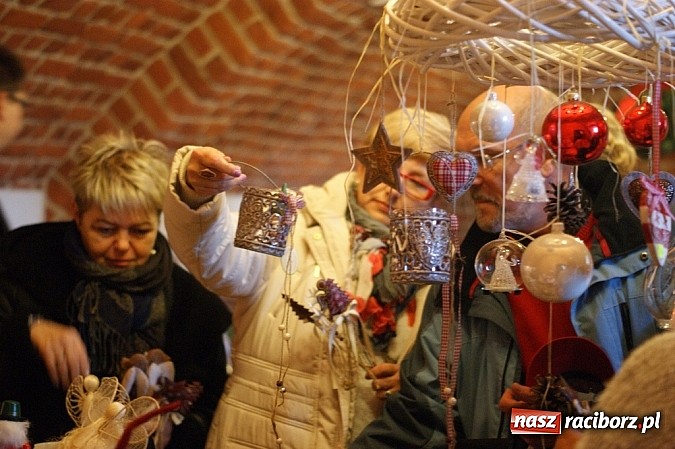 Zdjęcie w galerii na portalu naszraciborz.pl: Jarmark Adwentowy w Starym Opactwie wiadomości z regionu