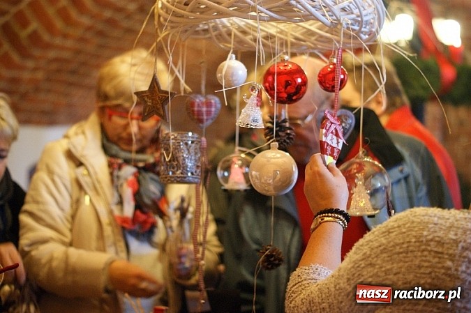 Zdjęcie w galerii na portalu naszraciborz.pl: Jarmark Adwentowy w Starym Opactwie wiadomości z regionu