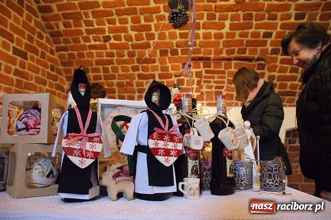Zdjęcie w galerii na portalu naszraciborz.pl: Jarmark Adwentowy w Starym Opactwie wiadomości z regionu