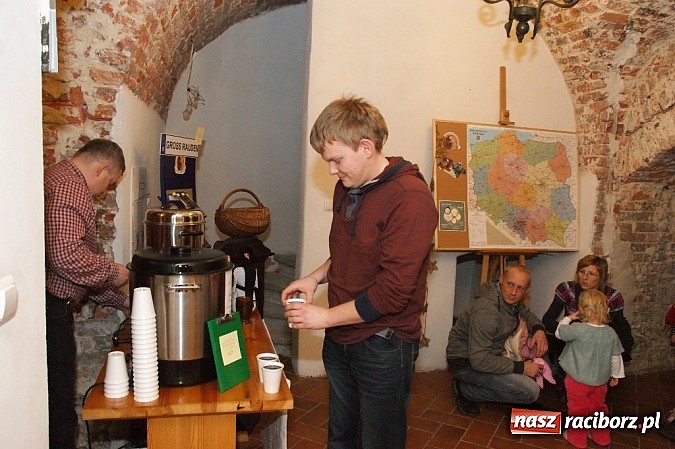 Zdjęcie w galerii na portalu naszraciborz.pl: Jarmark Adwentowy w Starym Opactwie wiadomości z regionu