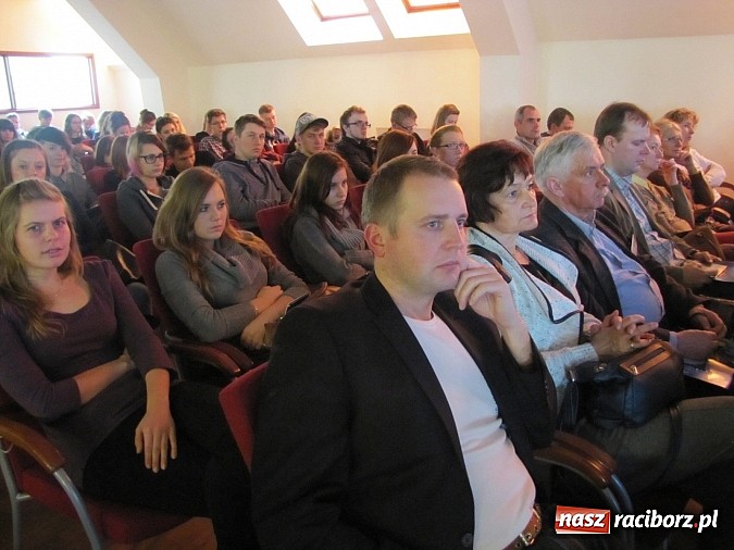 Zdjęcie w galerii na portalu naszraciborz.pl: Na zamku rozpoczął się turniej budowlany wiadomości z regionu