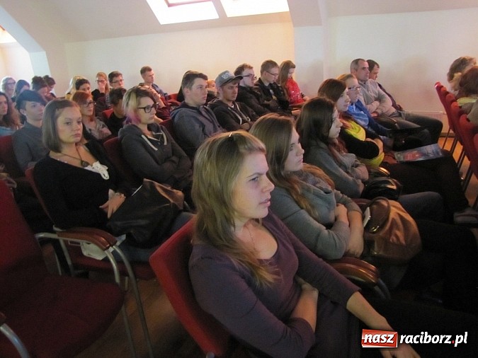 Zdjęcie w galerii na portalu naszraciborz.pl: Na zamku rozpoczął się turniej budowlany wiadomości z regionu