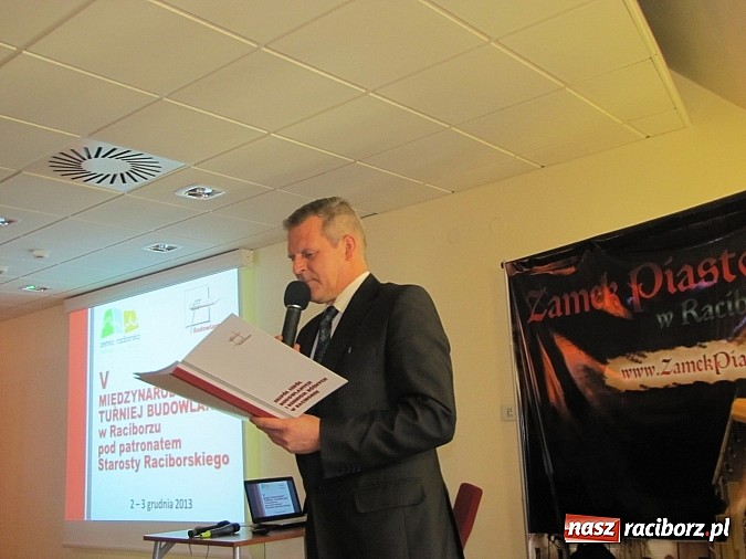 Zdjęcie w galerii na portalu naszraciborz.pl: Na zamku rozpoczął się turniej budowlany wiadomości z regionu