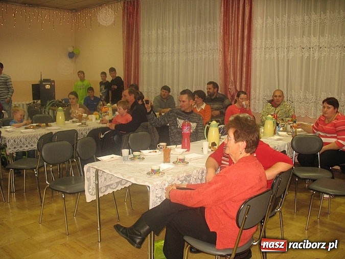 Zdjęcie w galerii na portalu naszraciborz.pl: Św. Mikołaj odwiedził już Bojanów wiadomości z regionu