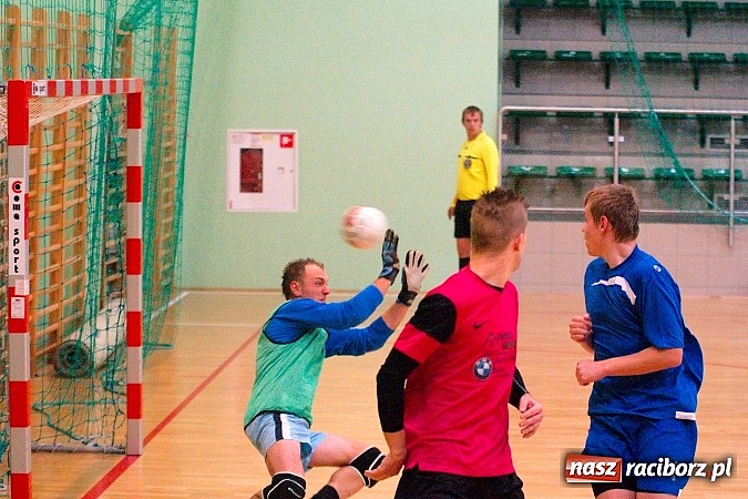 Zdjęcie w galerii na portalu naszraciborz.pl: Nerwówka w I lidze. Pokrycia Dachowe i Limfo-Med z kompletem punktów wiadomości z regionu