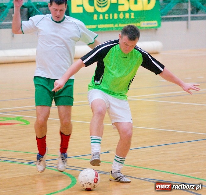 Zdjęcie w galerii na portalu naszraciborz.pl: Nerwówka w I lidze. Pokrycia Dachowe i Limfo-Med z kompletem punktów wiadomości z regionu