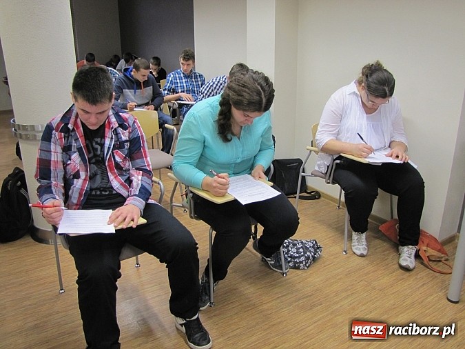 Zdjęcie w galerii na portalu naszraciborz.pl: 42 gimnazjalist&oacute;w w finale konkursu o bezpieczeństwie w rolnictwie wiadomości z regionu